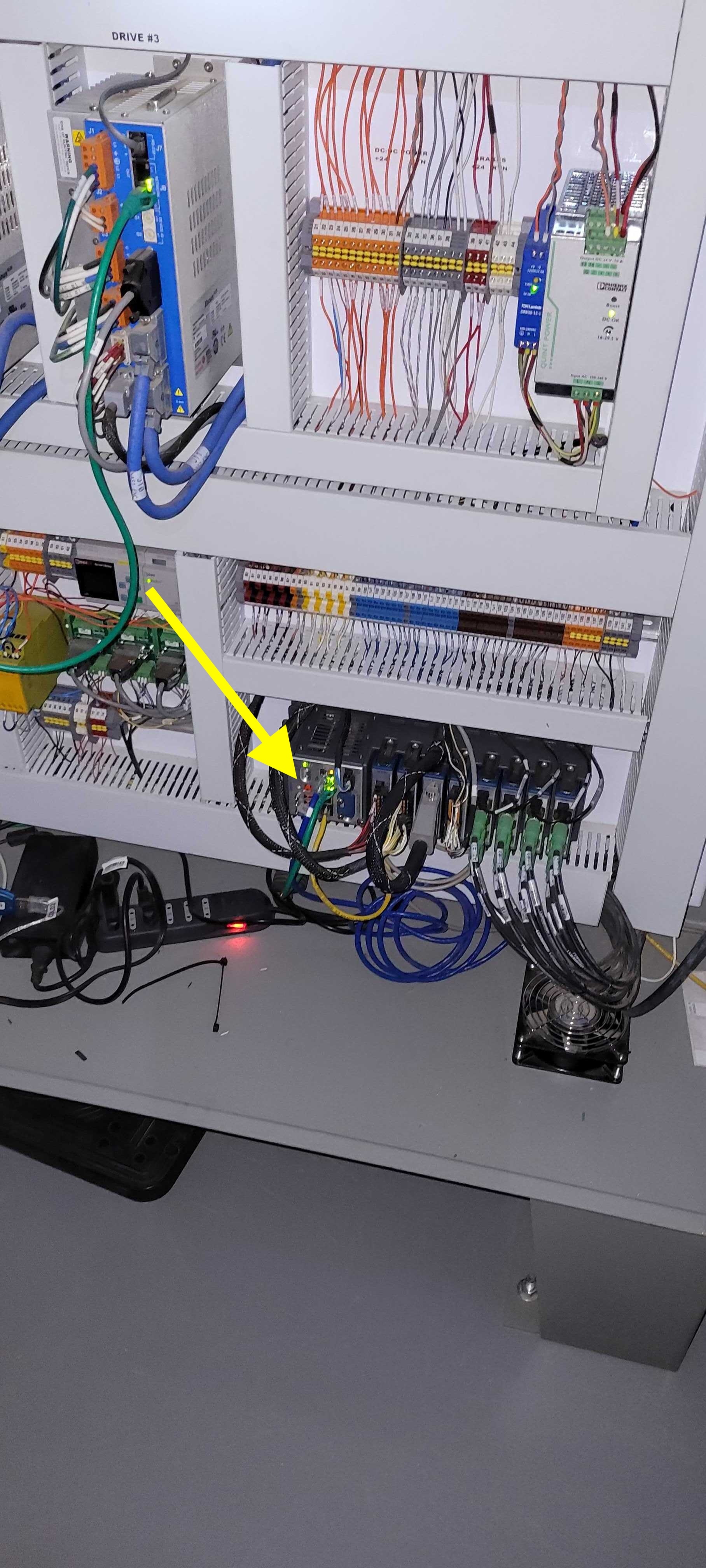 ../../../_images/Main_cabinet_inside.jpg